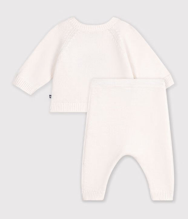 Completo in maglia jacquard con cuore neonato